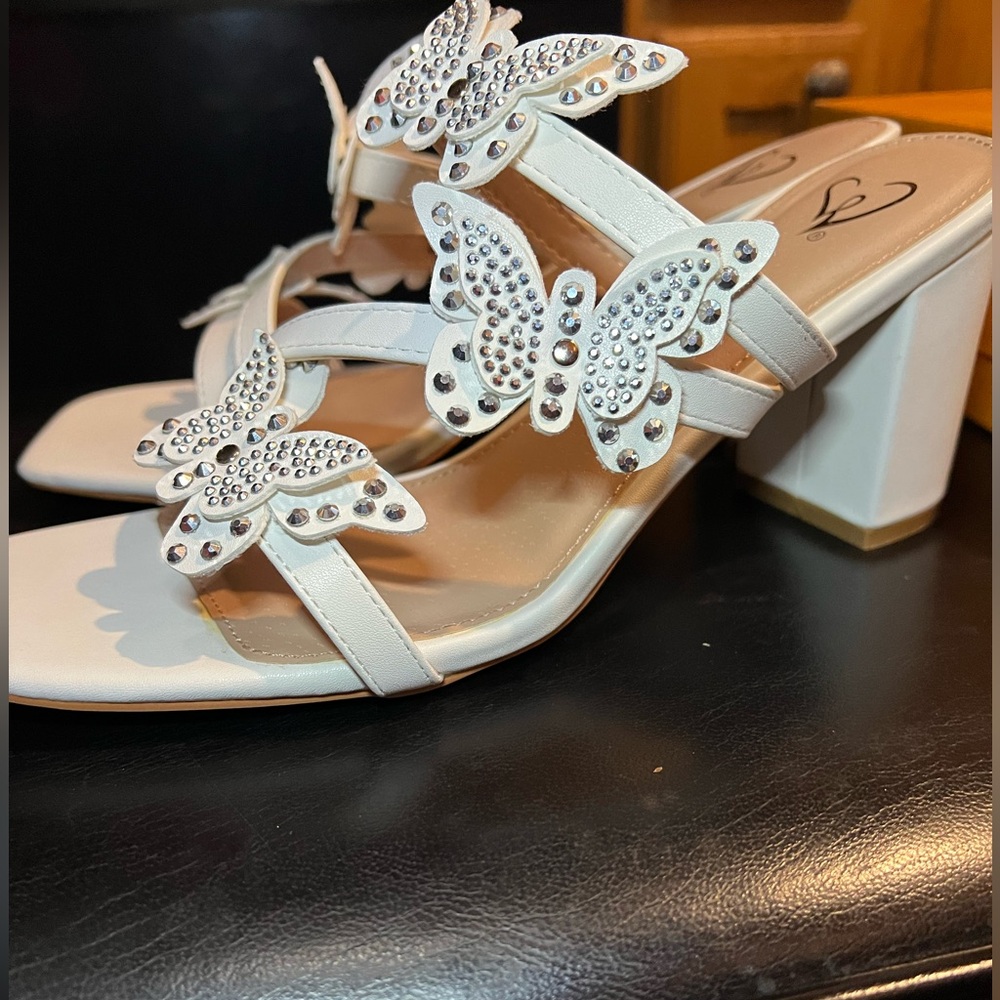 NWT Windsor Butterfly Heels Y2k Britney Spears Prom Homecoming Bling Chunky 7.5
